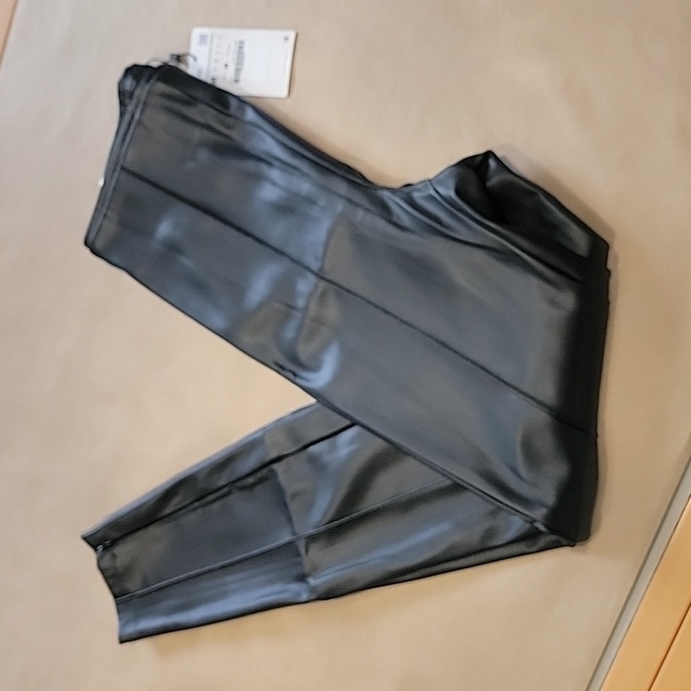 Zara Size M Black Faux Leather Leggings / Skinny Pants, NEW with Tag